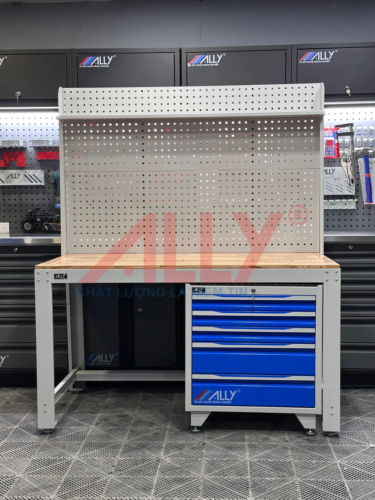 4 Mẫu Bàn Nguội Thao Tác Đáng Đầu Tư Nhất 2025