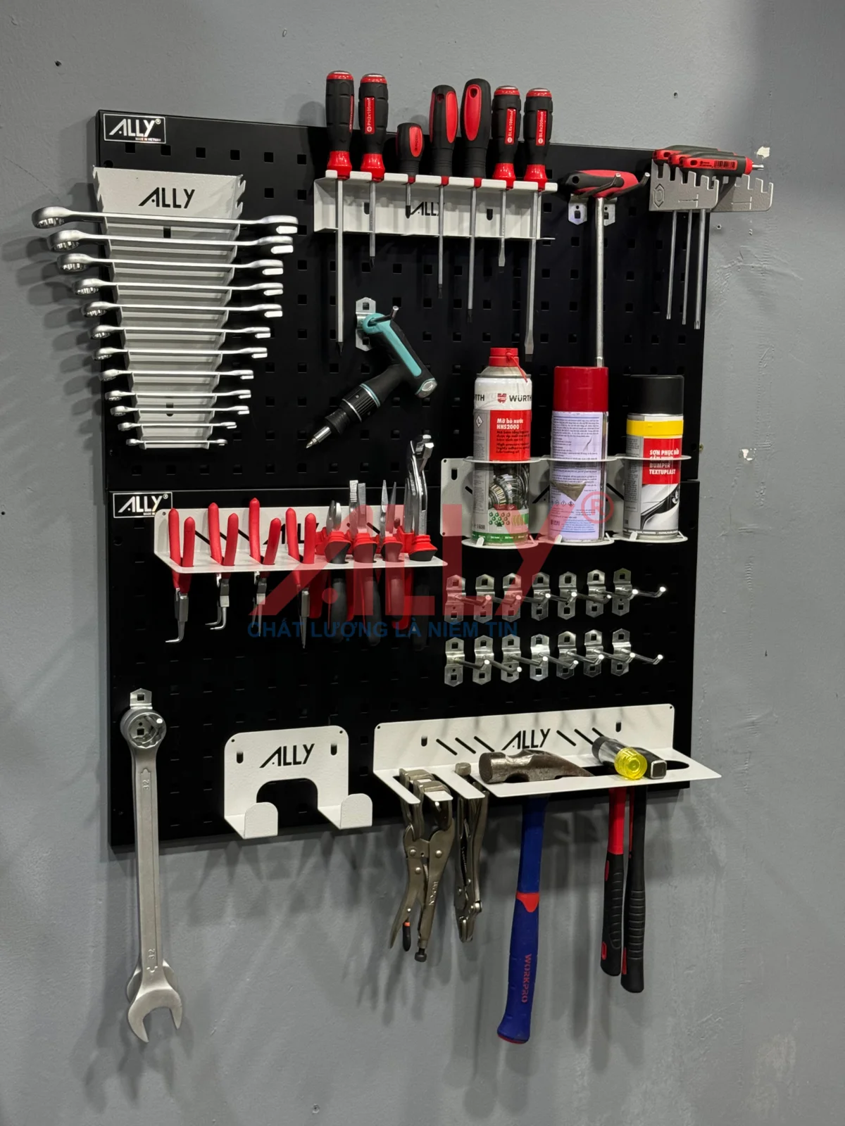 7 Mẫu Bảng Đồ Nghề Treo Tường Giúp Tiết Kiệm Không Gian Cho Garage