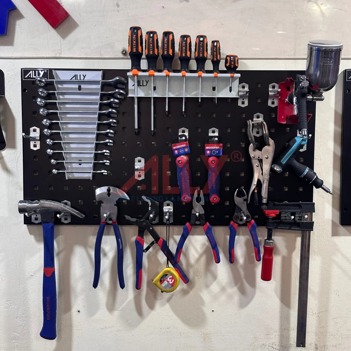7 Mẫu Bảng Đồ Nghề Treo Tường Giúp Tiết Kiệm Không Gian Cho Garage