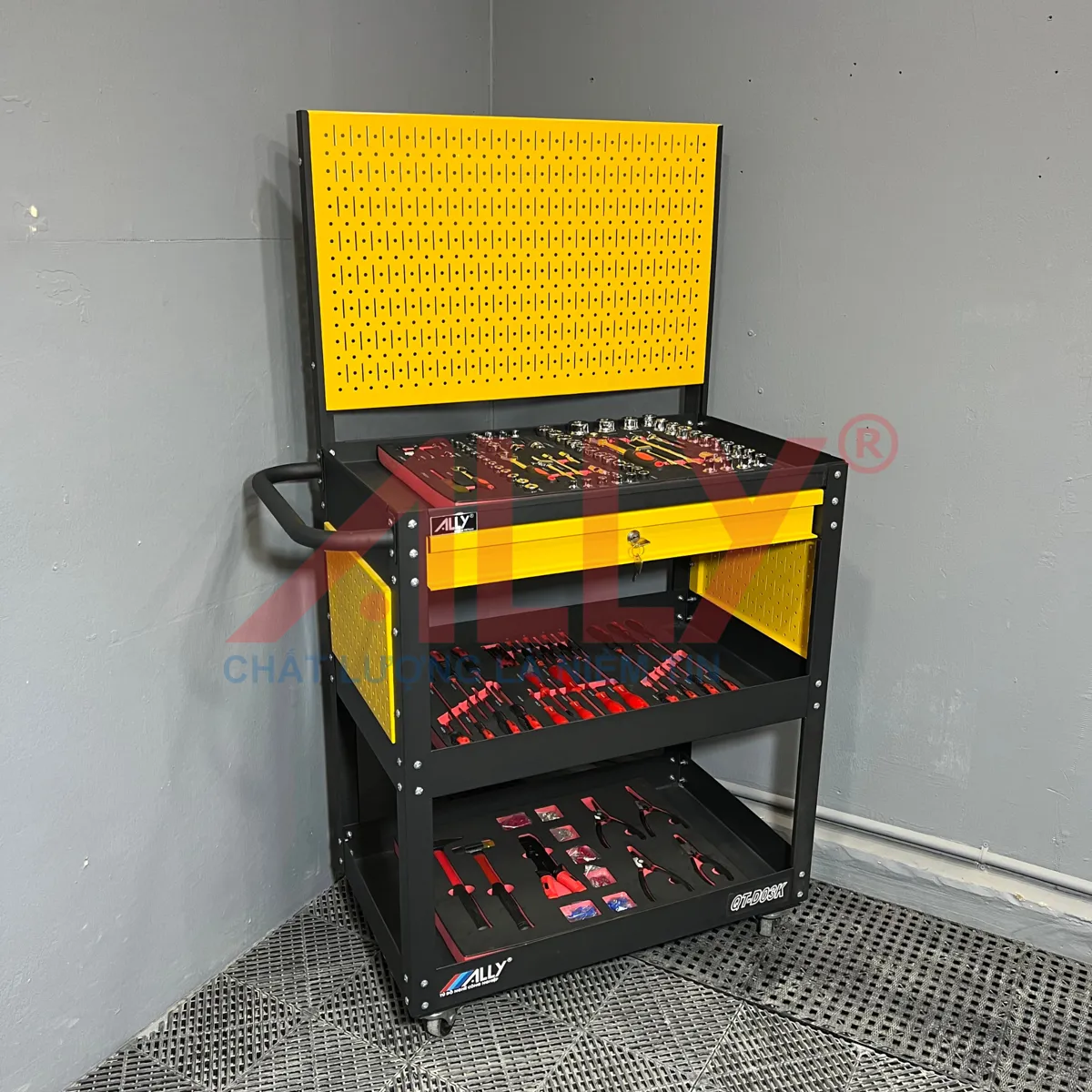 5 Câu Hỏi Thường Gặp Khi Mua Xe Đẩy Dụng Cụ Lần Đầu