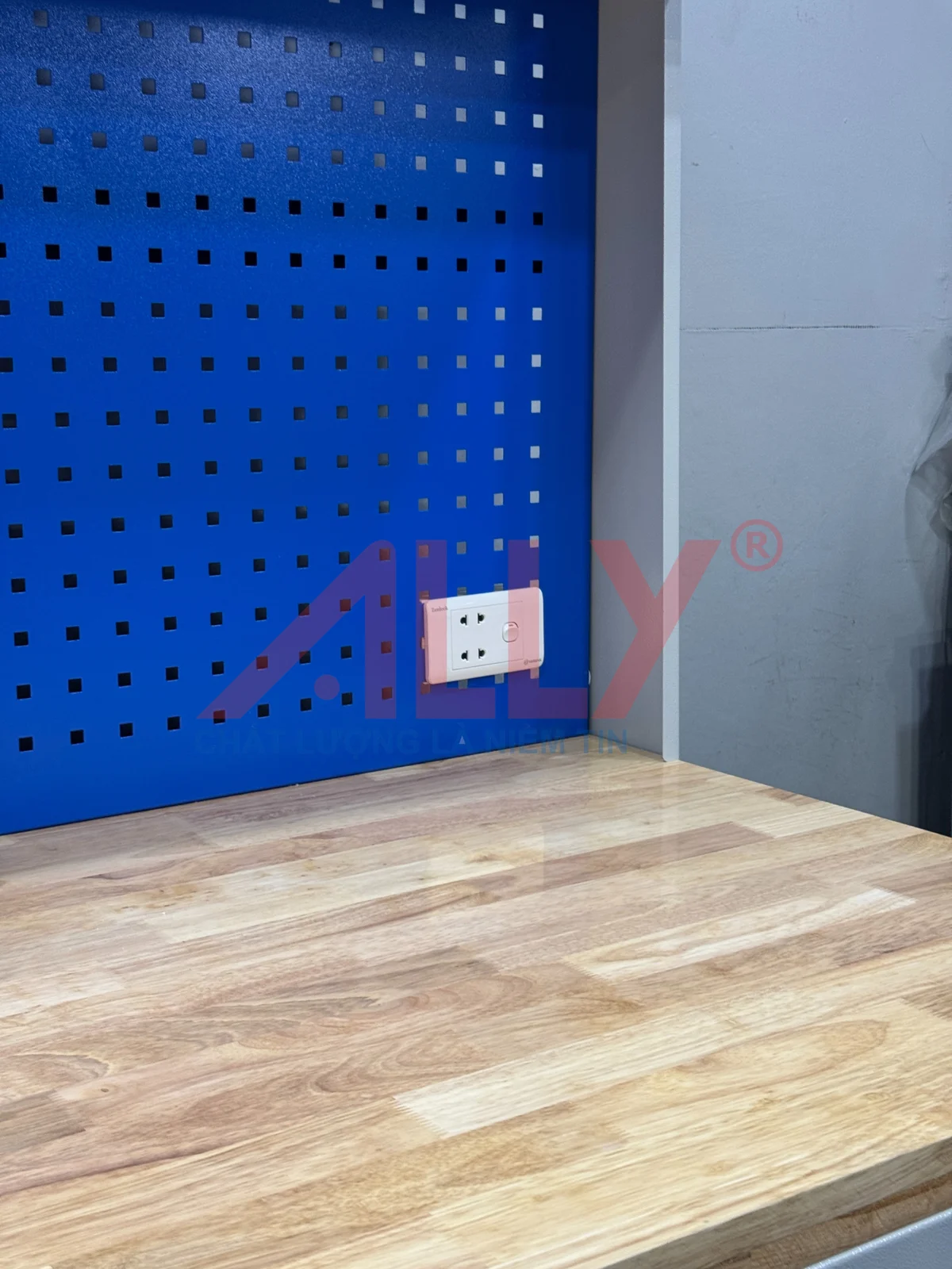 7 Tiêu Chí Đánh Giá Một Bàn Thao Tác Chống Tĩnh Điện Tốt