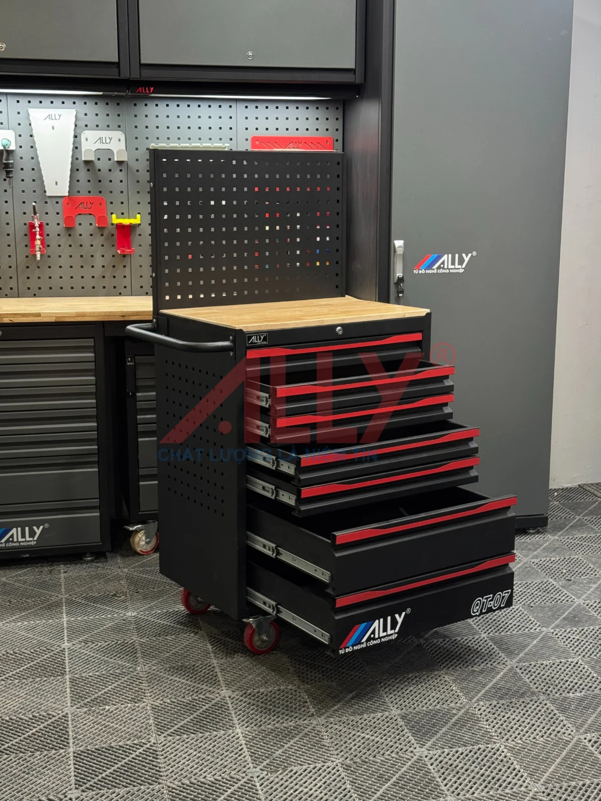 7 Lý Do Garage Nên Đầu Tư Tủ Đồ Nghề Chuyên Nghiệp
