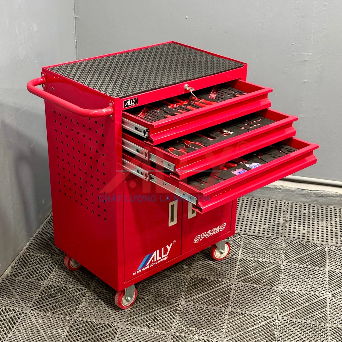 7 Lý Do Garage Nên Đầu Tư Tủ Đồ Nghề Chuyên Nghiệp