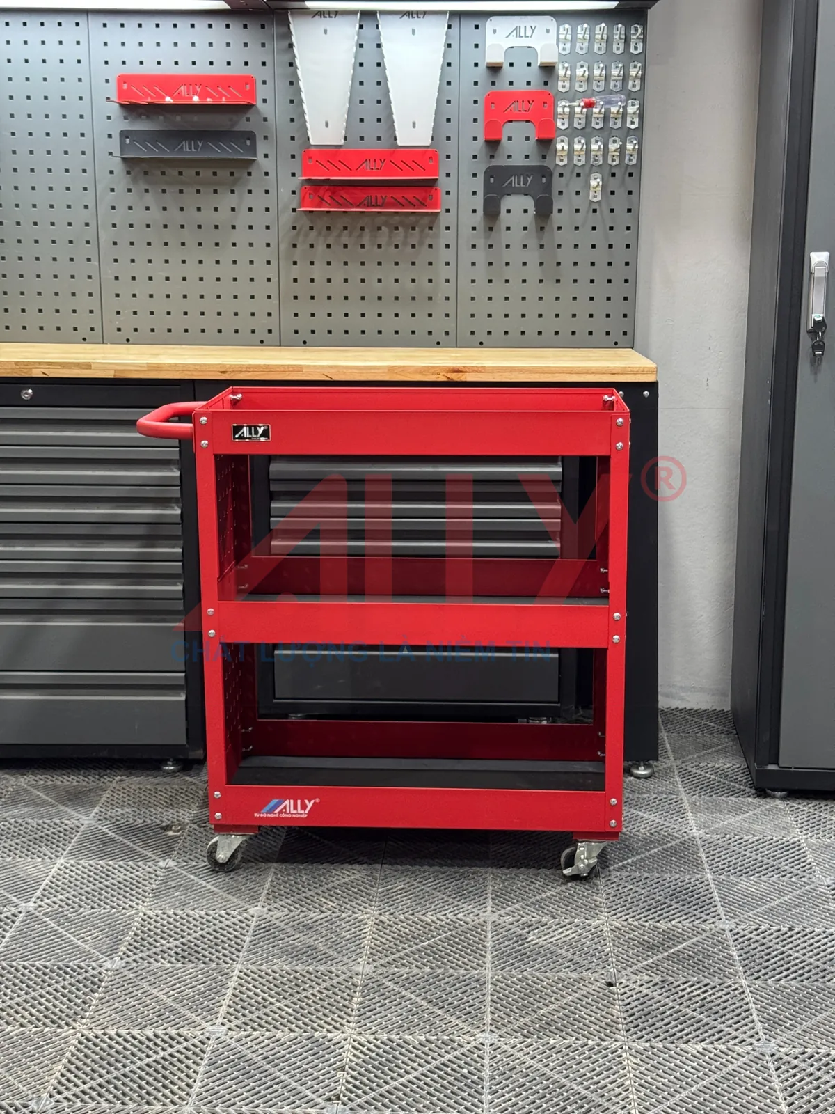 3 Nguyên Tắc Vàng Khi Chọn Xe Đẩy Dụng Cụ Cho Garage